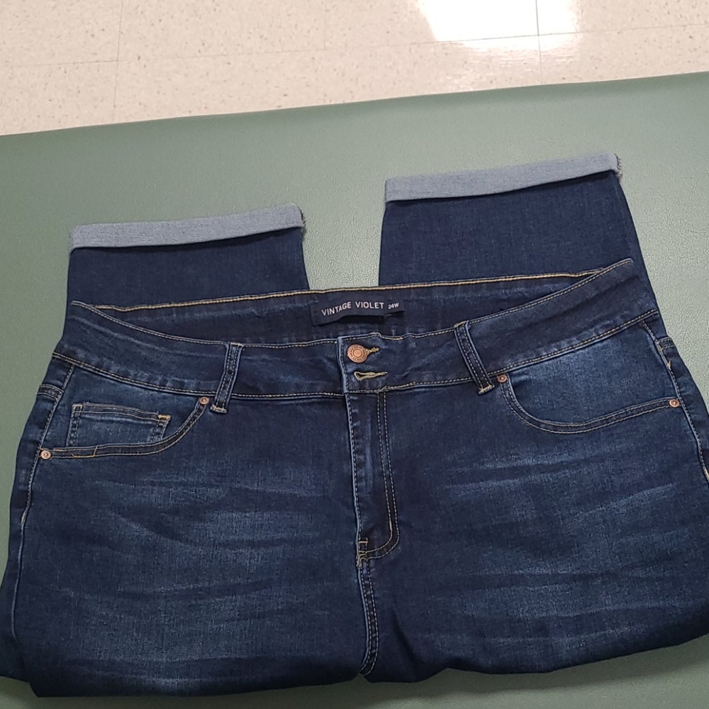 Vintage Violet 24w stretch Capri